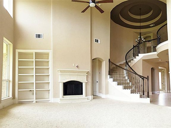 4th image of 2726 Orleans Way