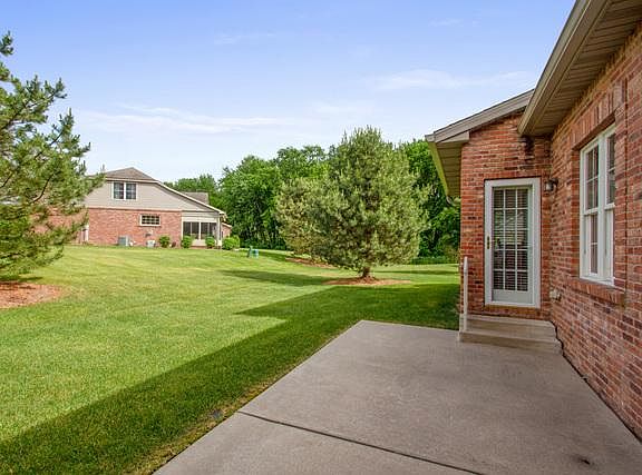 2nd image of 35 Monarch Dr