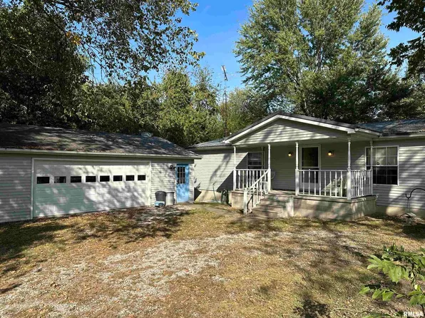 29130 Sycamore Rd, Centralia, IL 62801