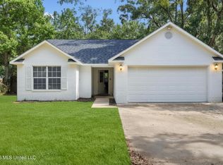 8820 Mermaid Ave, Ocean Springs, MS 39564