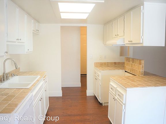 5th image of 1604 Breezewood Dr