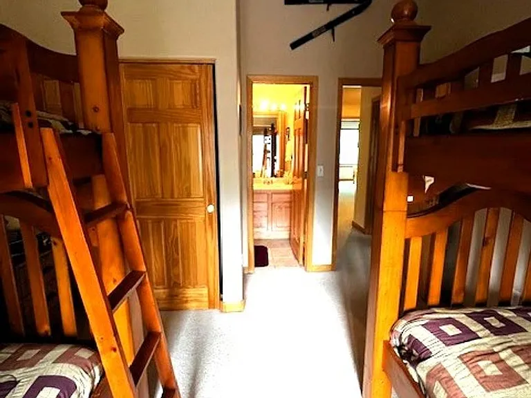 174 Robin Dr — Photo 9