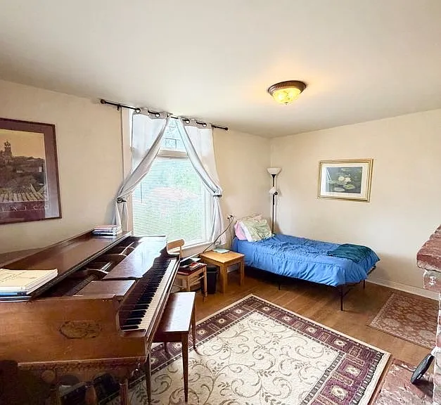 806 E Tacoma Ave — Photo 20