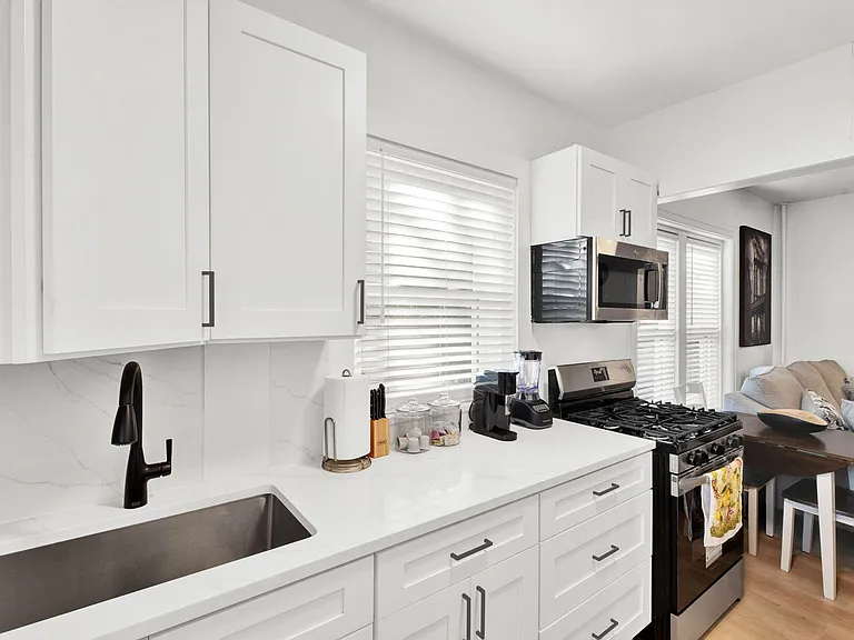 1032 Vaughn St — Photo 23