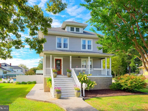205 N Somerset Ave, Crisfield, MD 21817