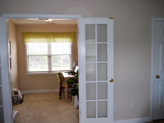 4th image of 111 Camden Ct E