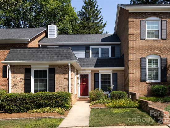 2305 Hayloft Cir, Charlotte, NC 28226