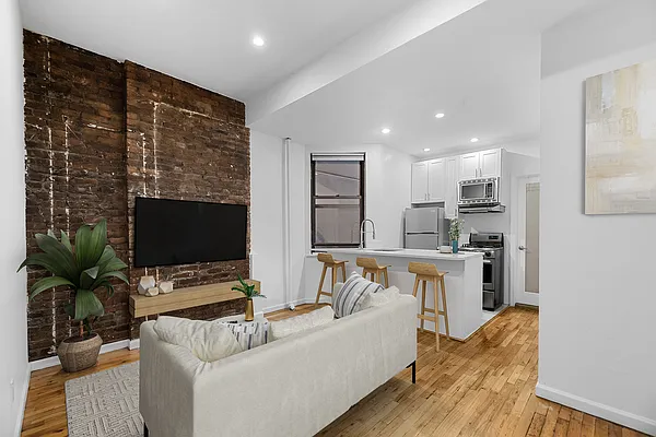 Rented by REAL New York | media 11