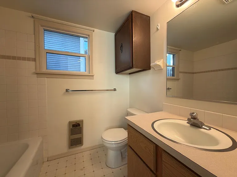 320 E Indiana Ave #B — Photo 11