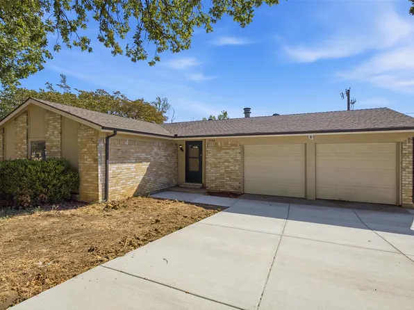 3703 French Wood Dr, Arlington, TX 76016