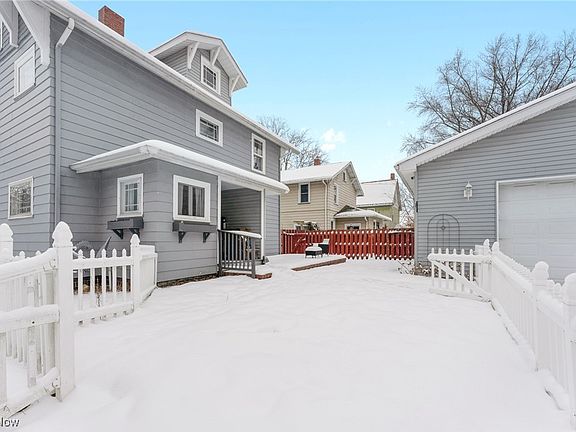 3rd image of 492 Woodland Ave
