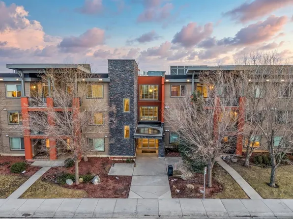 2727 N 28th Ave SE #218, Calgary, AB T2B 0L4