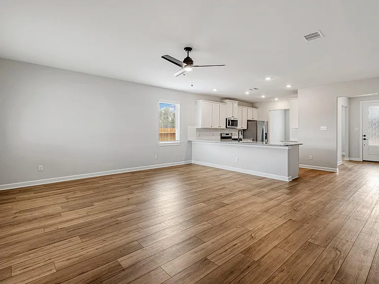 15658 Honey Cove Dr — Photo 3