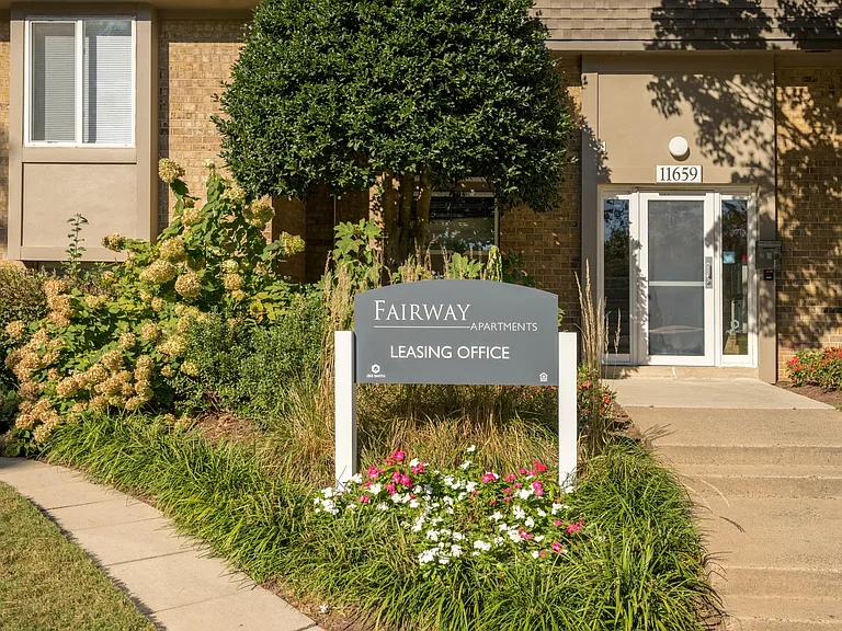 Fairway Apartments — Photo 28