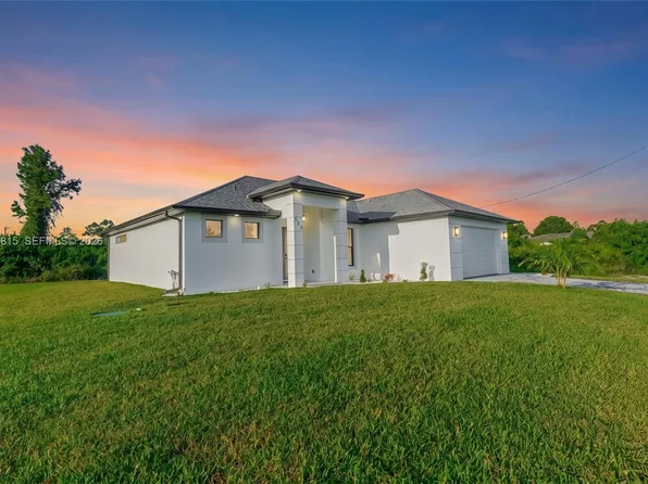 736 Chambers St E, Lehigh Acres, FL 33974