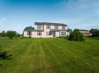 3037 Middle Creek Rd, Gilbertsville, PA 19525