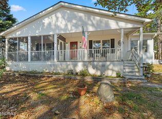 1257 N Shore Dr, Southport, NC 28461