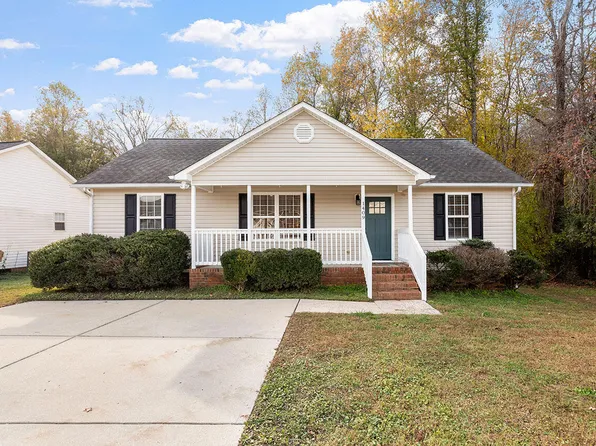1409 Grovewood Dr, Clayton, NC 27520