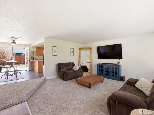 6 dove Street, Longview, WA 98632