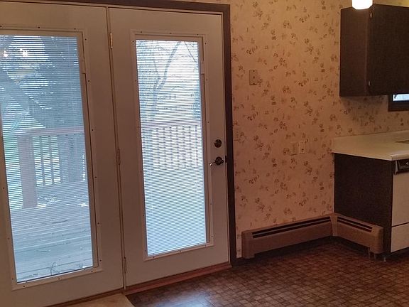 French doors leading to deck