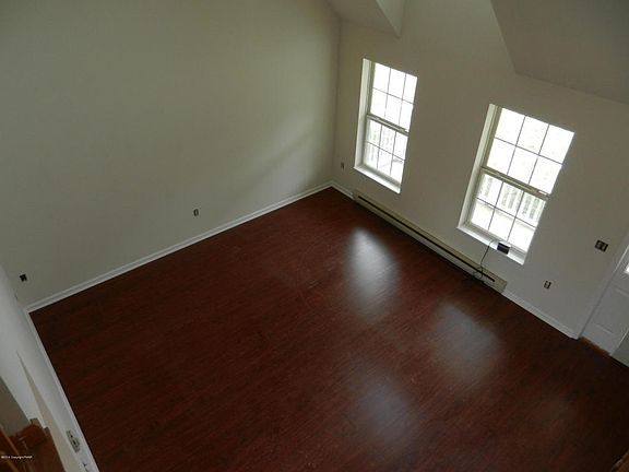 4th image of 39 Pocahontas Ln