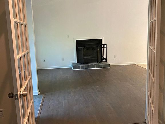 Great room with working fireplace