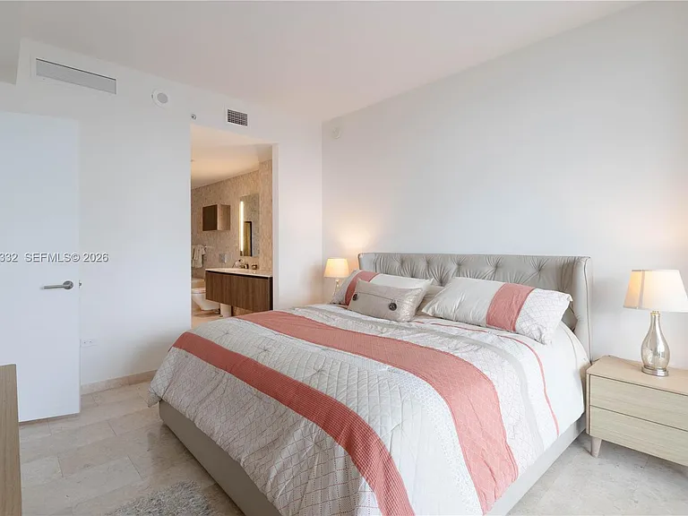 68 SE 6th St #3006 — Photo 9