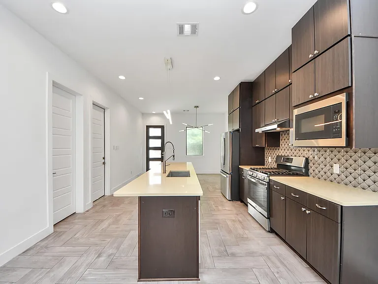 1703 Cedrocanna Ln — Photo 14