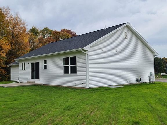 5th image of 62651 Edgewood Cir