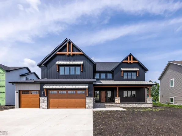 4727 63rd St S, Fargo, ND 58104