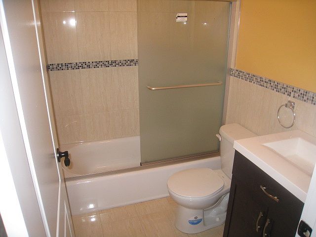2nd image of 2578 38th St APT 1A