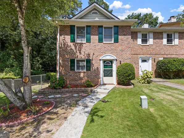 5278 Oakridge Dr, Stone Mountain, GA 30083