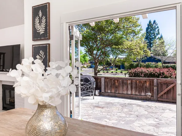 1913 Hopper Way, Yountville, CA 94599
