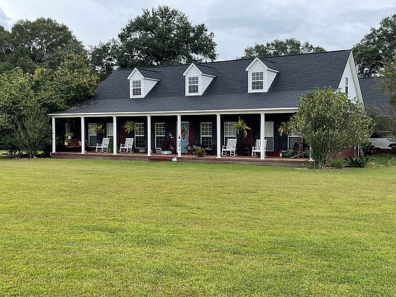 2nd image of 901 Jackies Ln