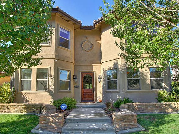 3rd image of 813 Sierra Oaks Vista Ln