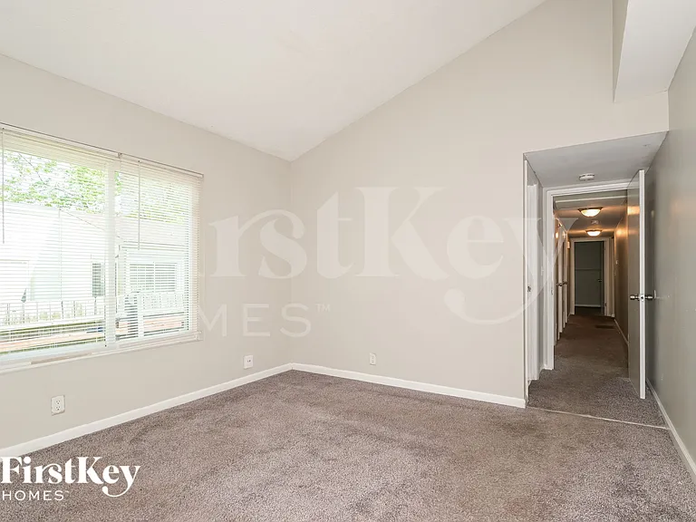 3313 Green Pasture Dr — Photo 10