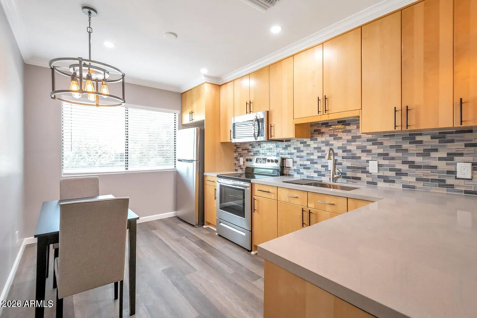 2 bed, 2.0 bath, 900 sqft, $2,200 — Photo 4