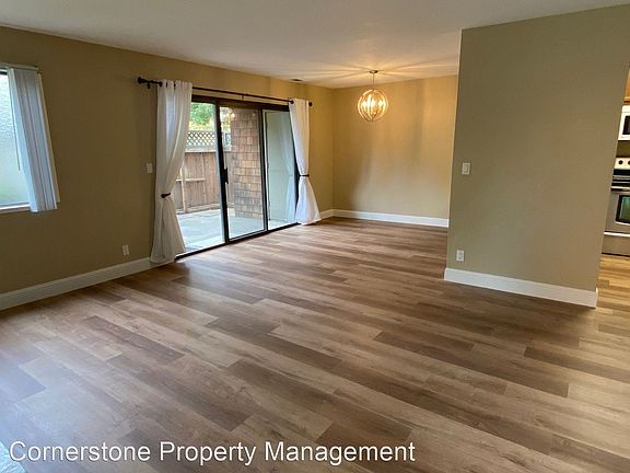 5th image of 3106 La Terrace Cir