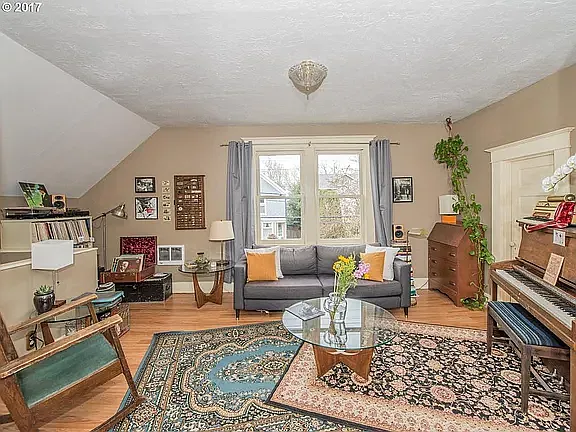 2816 NE Rodney Ave — Photo 2