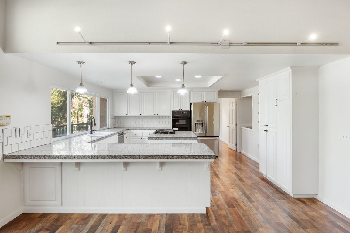 next background image