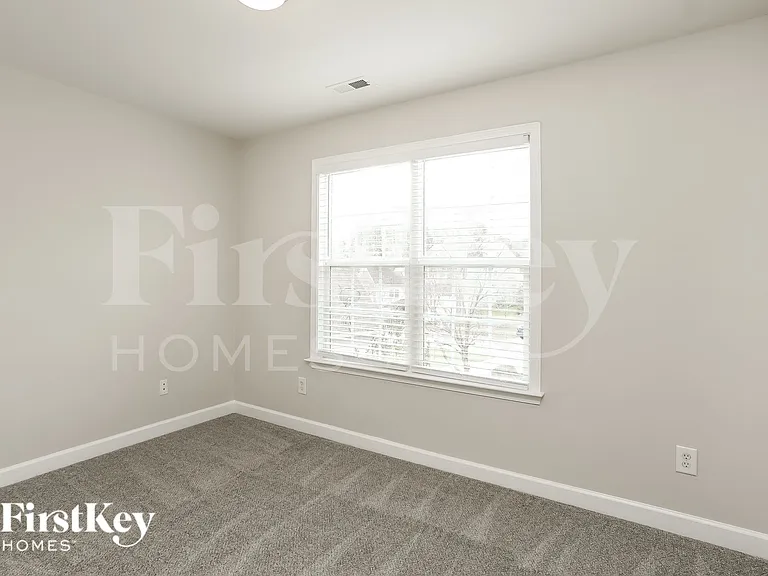 5605 Catskill Ct — Photo 9