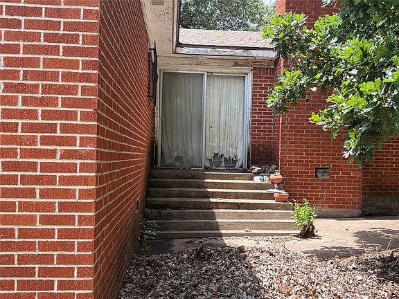5th image of 4121 Shannon Dr
