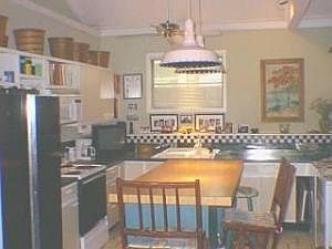 5th image of 1209 Truman Ave