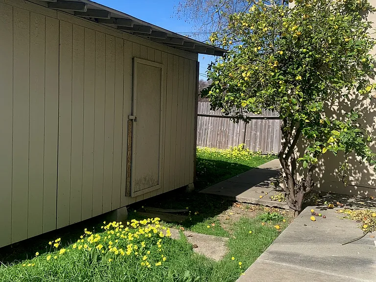 1403 Florida St — Photo 4