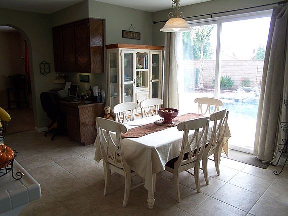 Breakfast Nook Overlooking the Backyard