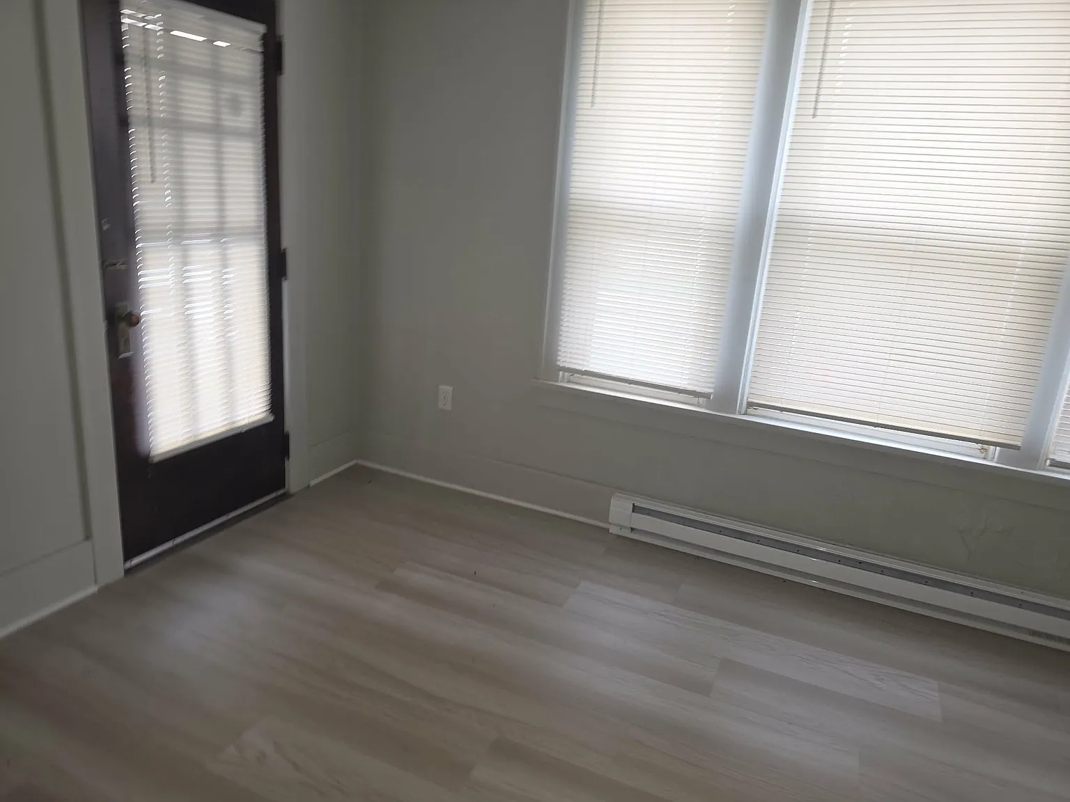 2 bed, 700 sqft, $975 — Photo 2