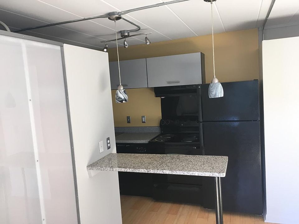 1st image of 1921 N Main St APT D3