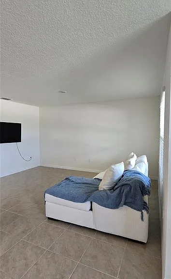 1136 Belfast Pl — Photo 11