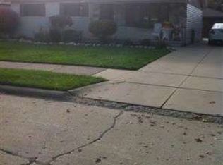 30209 Maplegrove St, Saint Clair Shores, MI