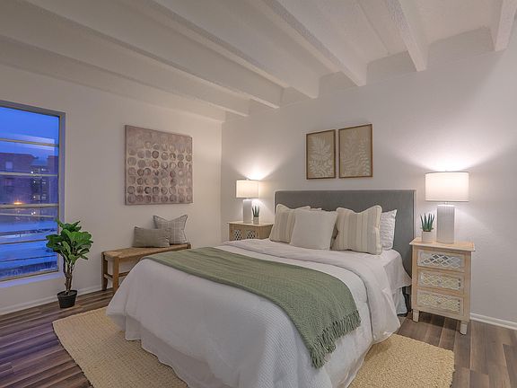 3rd image of 1100 Alvarado Dr SE APT 304